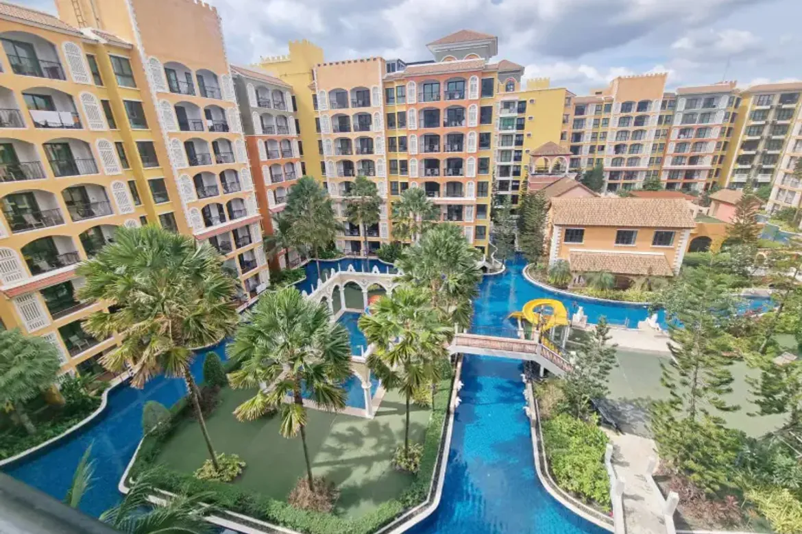 Venetian Signature Condo Resort for Rent and Sale