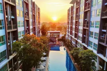 2 Bedroom Condo for sale in Na Kluea, Chonburi