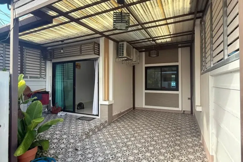 2 Bedroom Townhouse For Rent