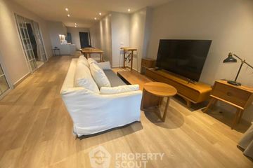 2 Bedroom Condo for rent in Nusa State Tower Condominium, Silom, Bangkok near BTS Surasak