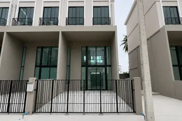 3 Bedroom Townhouse for rent in Patio Kalapapruek-Sathorn, Bang Khae, Bangkok