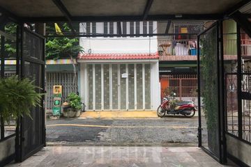 2 Bedroom Townhouse for sale in Din Daeng, Bangkok near MRT Phra Ram 9