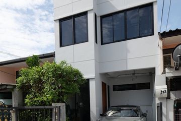 2 Bedroom Townhouse for rent in Phra Khanong Nuea, Bangkok