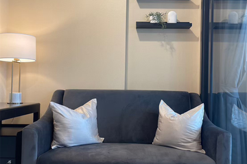 1 Bedroom Condo for sale in XT Huaikhwang, Din Daeng, Bangkok near MRT Huai Khwang