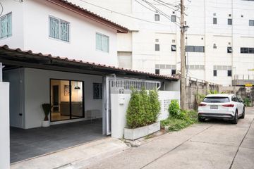 3 Bedroom House for rent in Sam Sen Nok, Bangkok near MRT Huai Khwang