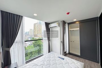 1 Bedroom Condo for rent in Bang Lamphu Lang, Bangkok near BTS Krung Thon Buri