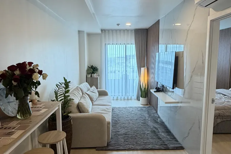 1 Bedroom Condo