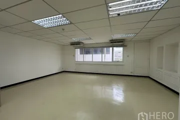 Office for rent in Pathum Wan, Bangkok near BTS National Stadium