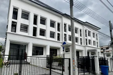 4 Bedroom Townhouse for Sale or Rent in Pandao Place Krungthep Kreetha 19, Saphan Sung, Bangkok