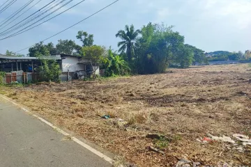 Land for sale in Chai Sathan, Chiang Mai