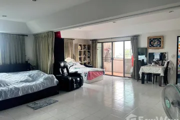 Condo for sale in Raymond Tower, Khlong Chan, Bangkok near MRT Hua Mak