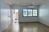 2 Bedroom Townhouse for sale in Hua Mak, Bangkok near MRT Rajamangala Stadium