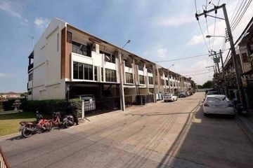 3 Bedroom House for rent in Bang Chak, Bangkok near BTS Punnawithi