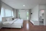 4 Bedroom House for rent in Mantana Onnut-Wongwaen, Dokmai, Bangkok near Airport Rail Link Ban Thap Chang