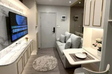 1 Bedroom Condo for rent in Regent Home Wuttakat, Talat Phlu, Bangkok near BTS Wutthakat