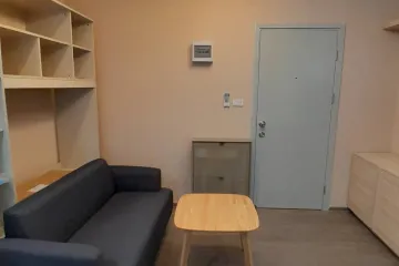1 Bedroom Condo for rent in Regent Home Wuttakat, Talat Phlu, Bangkok near BTS Wutthakat