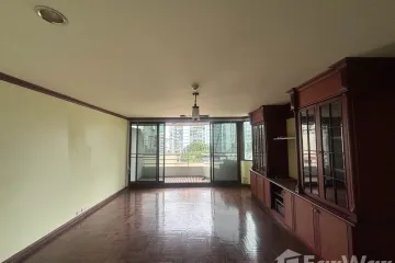 1 Bedroom Condo for sale in LAKE AVENUE Sukhumvit 16, Khlong Toei, Bangkok near BTS Asoke