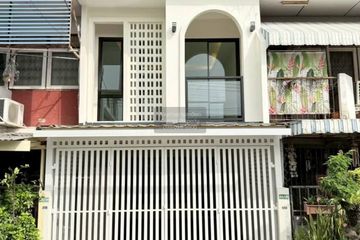 2 Bedroom Townhouse for sale in Chan Kasem, Bangkok