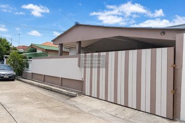 2 Bedroom House for sale in Sena Niwet 2 Village, Chorakhe Bua, Bangkok