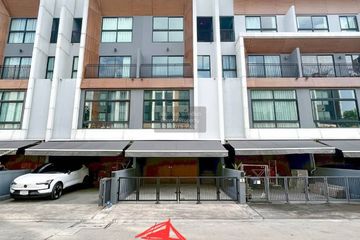 3 Bedroom Townhouse for sale in Suan Luang, Bangkok