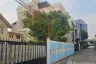 6 Bedroom Townhouse for sale in Bang Na, Bangkok