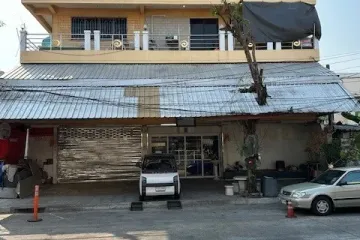 Commercial for rent in Yan Nawa, Bangkok