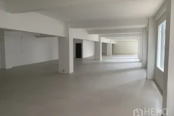 Commercial for rent in Silom, Bangkok near BTS Chong Nonsi