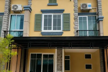 3 Bedroom Townhouse for sale in Golden Town Bangkae, Lak Song, Bangkok