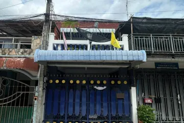 2 Bedroom Townhouse for sale in Rungrueang Village, Nong Prue, Chonburi