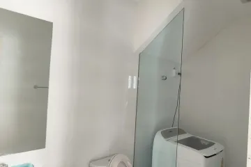 3 Bedroom Townhouse for rent in Saphan Sung, Bangkok