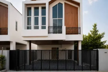 3 Bedroom House for sale in The Gables Ladprao&ndash;Ekkamai (Town in Town), Phlapphla, Bangkok near MRT Ramkhamhaeng