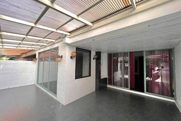 3 Bedroom House for rent in Phra Khanong Nuea, Bangkok near BTS Phra Khanong