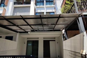 3 Bedroom Townhouse for rent in Areeya Mandarina Sukhumvit 77, Suan Luang, Bangkok near MRT Si Nut