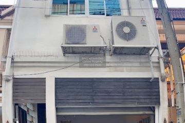 2 Bedroom Townhouse for sale in Sam Sen Nok, Bangkok near MRT Phawana
