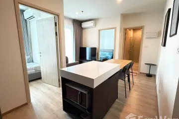 2 Bedroom Condo for rent in NUE District R9, Huai Khwang, Bangkok near MRT Phra Ram 9