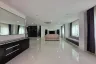 3 Bedroom House for rent in Na Kluea, Chonburi