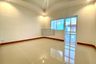 3 Bedroom Townhouse for sale in Lert Ubon Lam Luk Ka Khlong 5, Bueng Kham Phroi, Pathum Thani near BTS Eastern Outer Ring