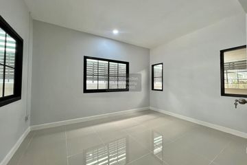 3 Bedroom Townhouse for sale in Romruen Ville, Maha Sawat, Nonthaburi