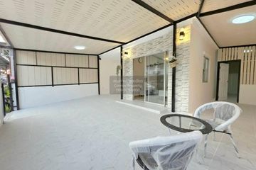 3 Bedroom Townhouse for sale in Phraek Sa, Samut Prakan