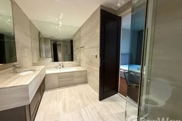 1 Bedroom Condo for sale in The Diplomat 39, Khlong Tan Nuea, Bangkok near BTS Phrom Phong