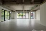 7 Bedroom Office for rent in Huai Khwang, Bangkok near MRT Phra Ram 9