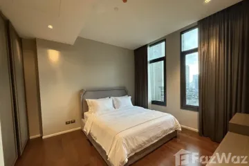 1 Bedroom Condo for sale in The Diplomat 39, Khlong Tan Nuea, Bangkok near BTS Phrom Phong