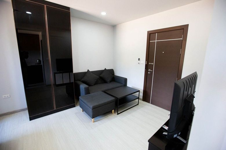 1 Bedroom Condo For Rent