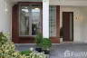 4 Bedroom Townhouse for Sale or Rent in Chiang Mai Land, Chang Khlan, Chiang Mai