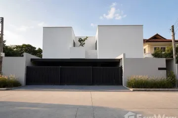 5 Bedroom Villa for sale in Chiangmai Floraville, Talat Khwan, Chiang Mai