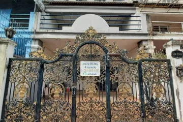 4 Bedroom Townhouse for Sale or Rent in Baan Krittikon, Lat Phrao, Bangkok