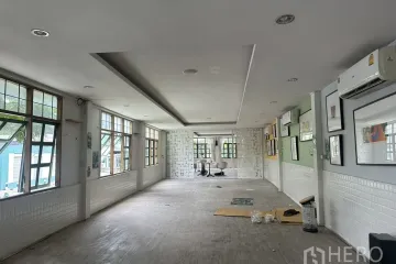 Commercial for rent in Yan Nawa, Bangkok near BTS Sueksa Witthaya