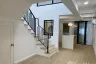 3 Bedroom Townhouse for sale in Khlongtan Nivet, Khlong Tan Nuea, Bangkok near Airport Rail Link Ramkhamhaeng