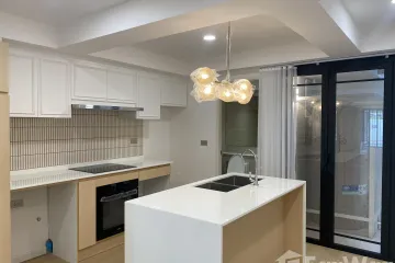 3 Bedroom Townhouse for sale in Khlongtan Nivet, Khlong Tan Nuea, Bangkok near Airport Rail Link Ramkhamhaeng