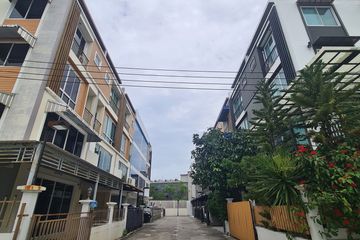 3 Bedroom Townhouse for sale in Hallmark Elegant Home Office, Bang Chak, Bangkok near BTS Punnawithi